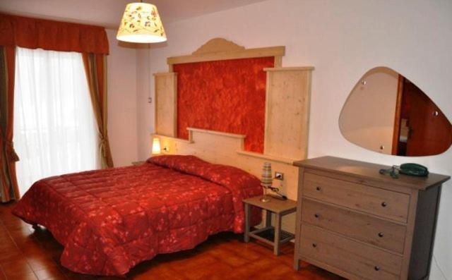 Hotel Piancastello Андало Екстериор снимка