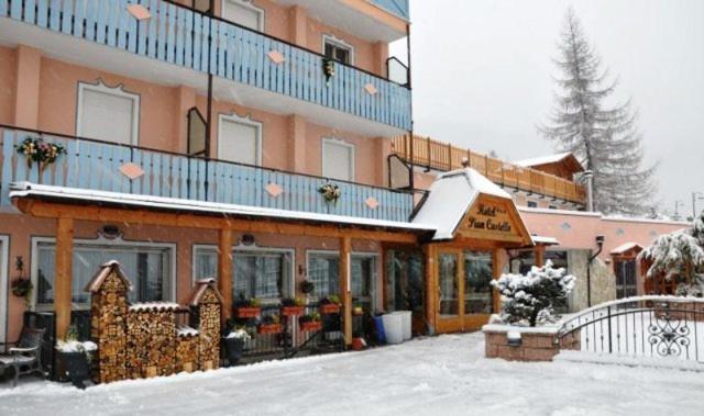 Hotel Piancastello Андало Екстериор снимка