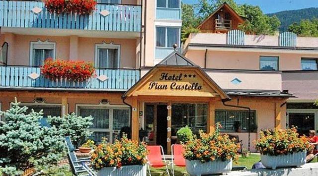 Hotel Piancastello Андало Екстериор снимка