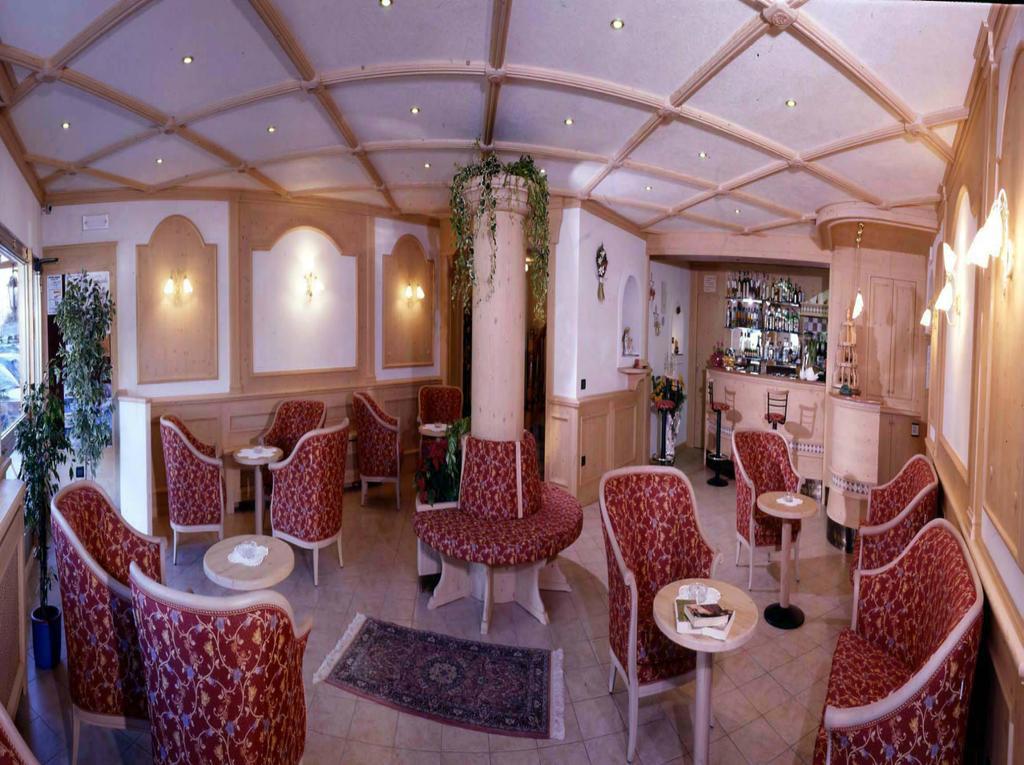 Hotel Piancastello Андало Екстериор снимка