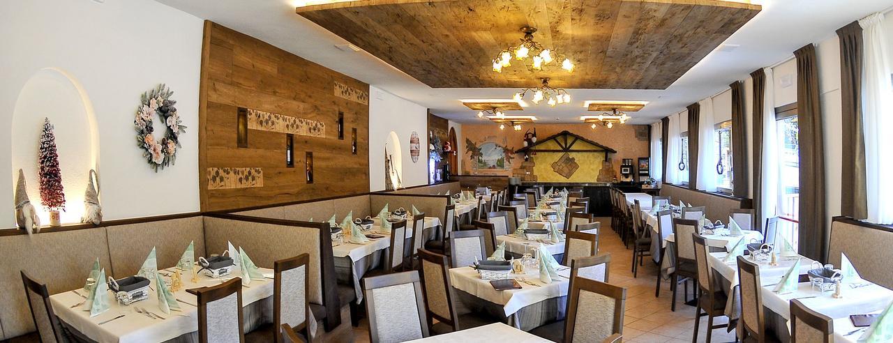 Hotel Piancastello Андало Екстериор снимка